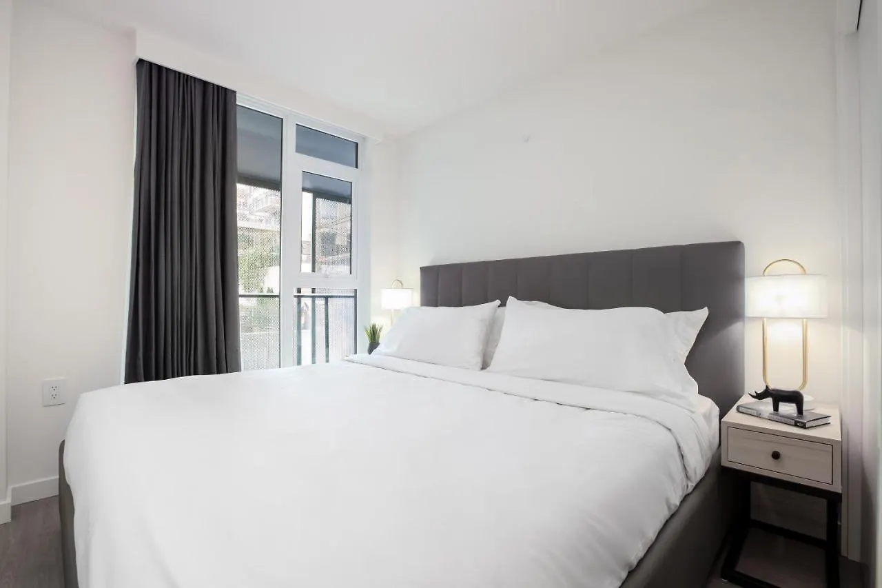 Level Downtown - Howe Hotel Vancouver