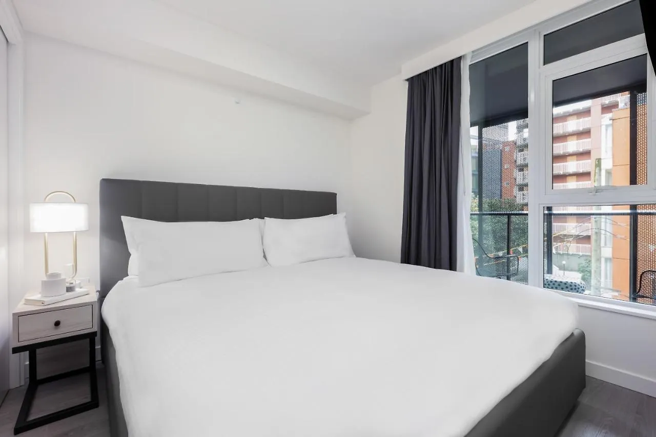 Level Downtown - Howe Hotel Vancouver