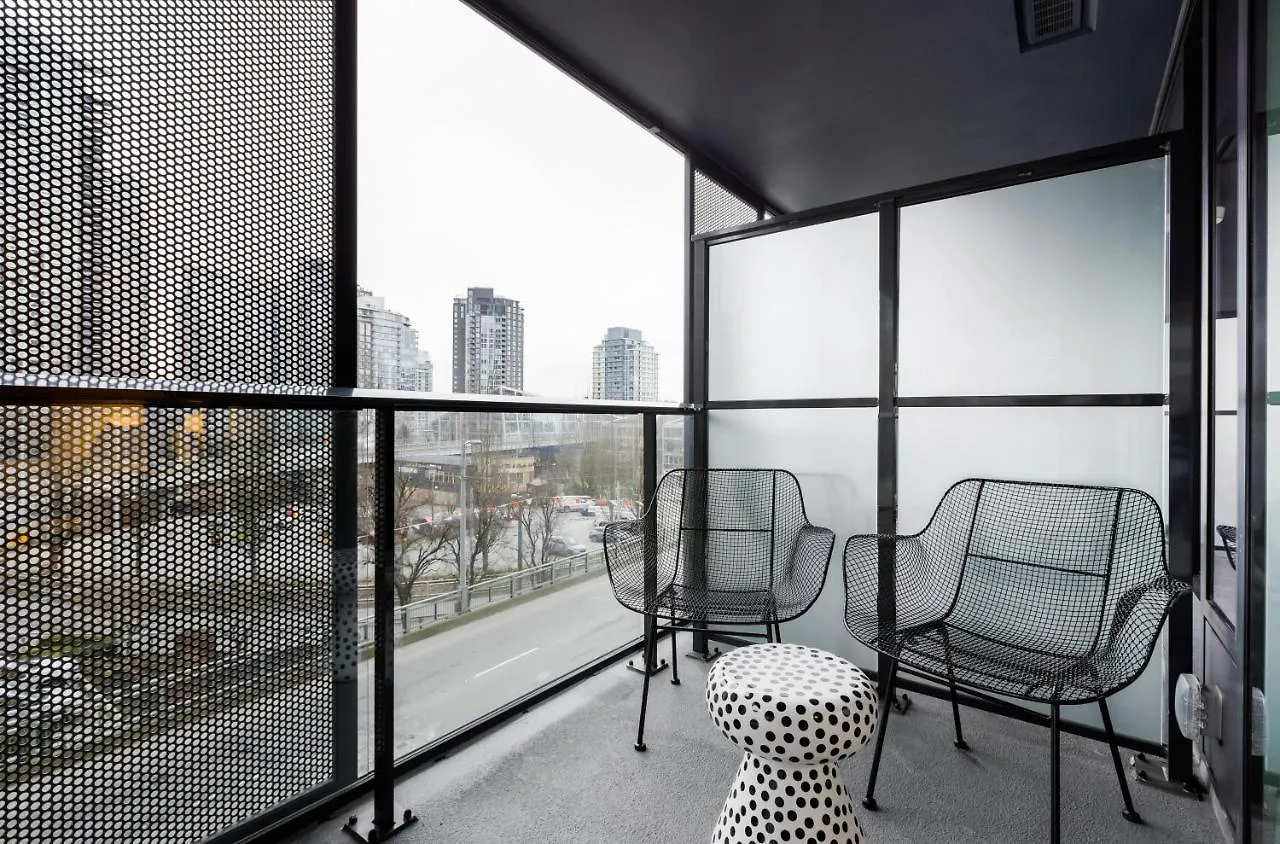 Level Downtown - Howe Hotel Vancouver